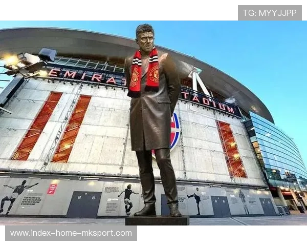 曼联重返巅峰之路，卡里克功不可没，曼联卡神是谁