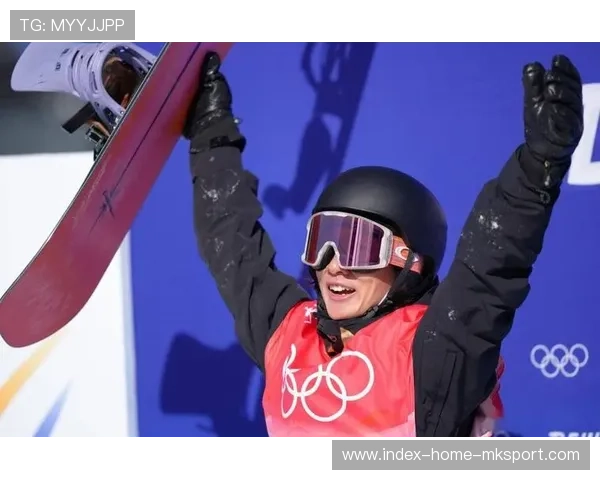 花样滑冰男神跳跃爆炸,裁判直接给高分 花样滑冰男神跳跃爆炸,裁判直接给高分